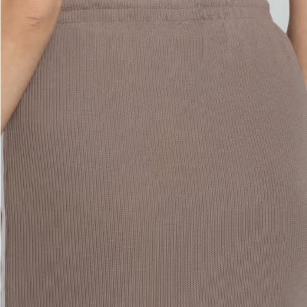 Adidas Originals Women's Sportwear Fit Ribbed Midi Skirt Taupe Size L - Picture 5 of 9